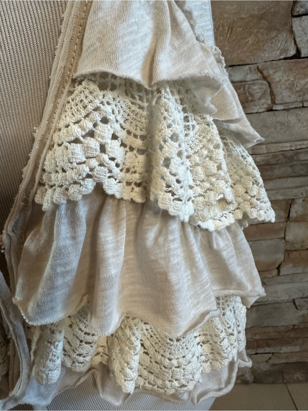 Press Ruffled Tank/Vest - Picture 4 of 7